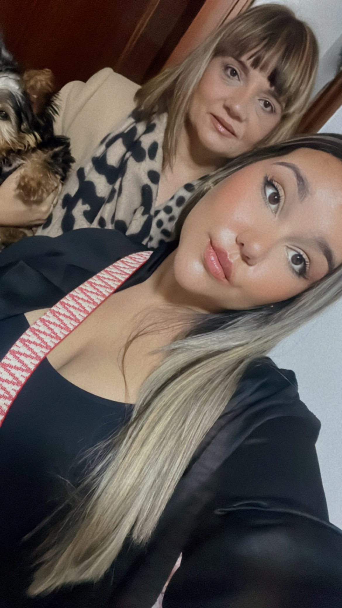 {"eId":"386771623419481","CameraPosition":2}