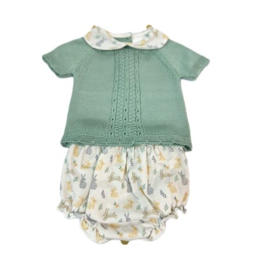 Conjunto punto verde con estampado de conejos