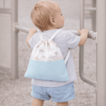 mochila merienda verde con animalitos