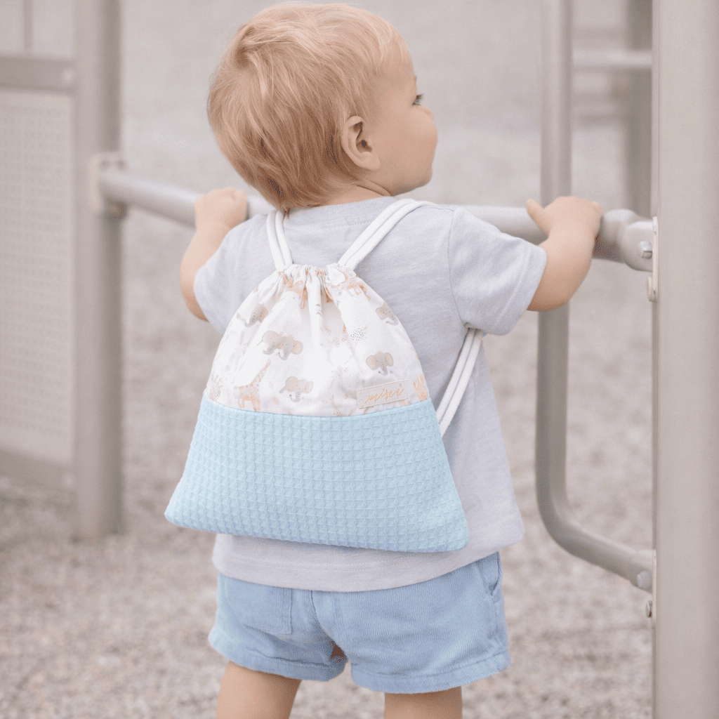 mochila merienda verde con animalitos
